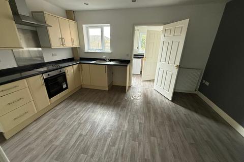 3 bedroom detached house to rent, DOVECOTE ROAD EASTWOOD, NOTTS