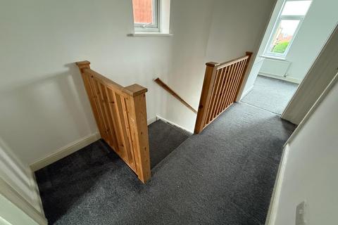 3 bedroom detached house to rent, Dovecote Road, Eastwood, Nottingham