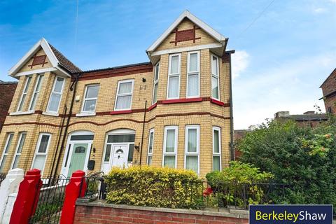 3 bedroom terraced house for sale, Somerville Road, Waterloo