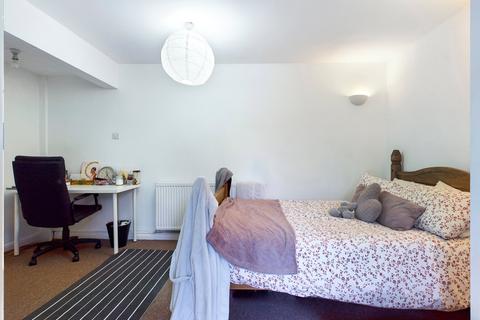 6 bedroom semi-detached house to rent, Nyetimber Hill, Brighton, East Sussex, BN2