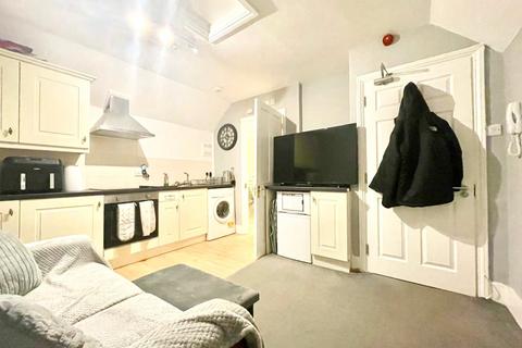 1 bedroom apartment to rent, Kentwood Close, Tilehurst, Berkshire, RG30