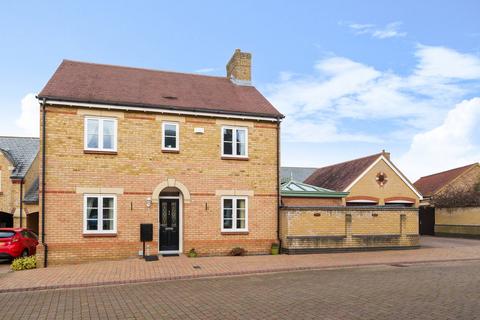 3 bedroom detached house for sale, Copperfield Close, Fairfield, Hitchin, SG5