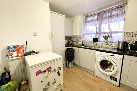 3 bedroom flat for sale, Holdbrook South, Waltham Cross EN8