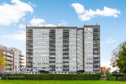 Flat 12, Greenwich Heights Master Gunner Place, London, SE18 4NW