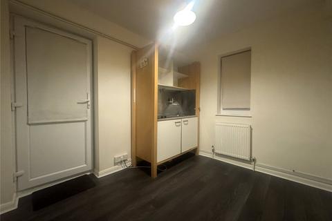 Maisonette to rent, St. Johns Road, Crawley, West Sussex, RH11