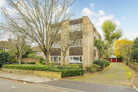 2 bedroom flat for sale, Manor Road, Twickenham TW2