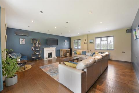 4 bedroom detached house for sale, Hampstead Lane, Yalding, Maidstone