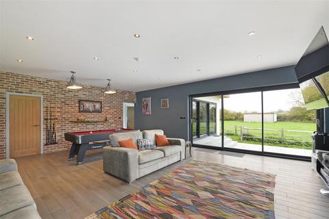 4 bedroom detached house for sale, Hampstead Lane, Yalding, Maidstone