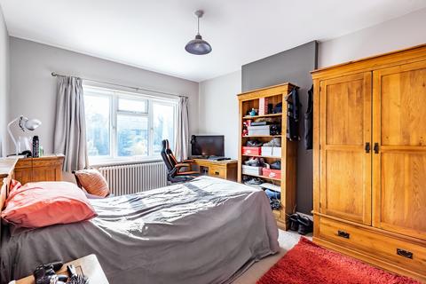 15 Bramley Way, West Wickham, BR4 9NT