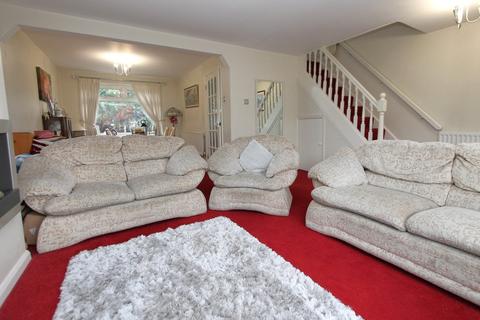 3 bedroom semi-detached house for sale, Sandicliffe Close, Kidderminster, DY11