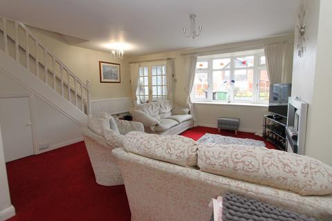 3 bedroom semi-detached house for sale, Sandicliffe Close, Kidderminster, DY11