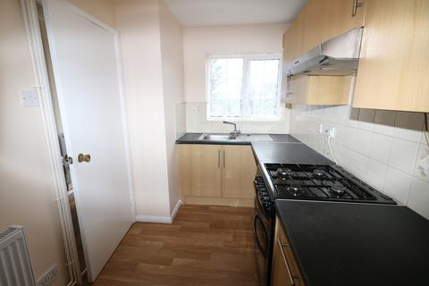 2 bedroom semi-detached house to rent, Coyney Green Luton LU3 1XJ