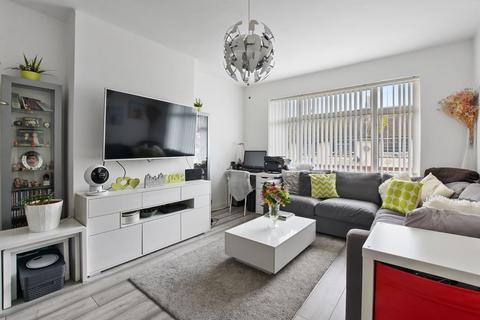 2 bedroom flat for sale, Longstone Avenue, London, NW10