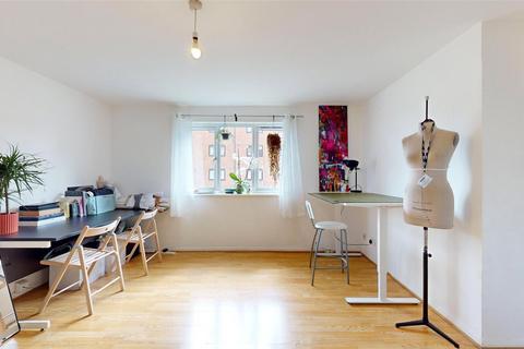 2 bedroom apartment for sale, Samuel Close, London, SE14