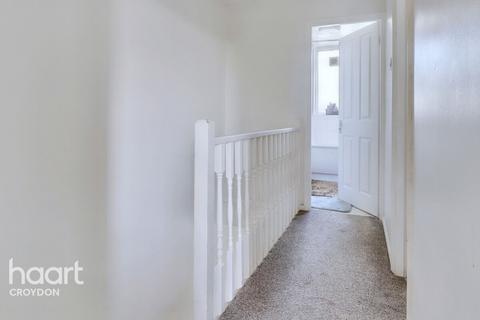 149 Warbank Crescent, New Addington, Croydon, CR0 0AZ