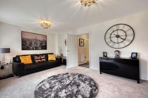 4 bedroom terraced house for sale, School Avenue, Basildon SS15