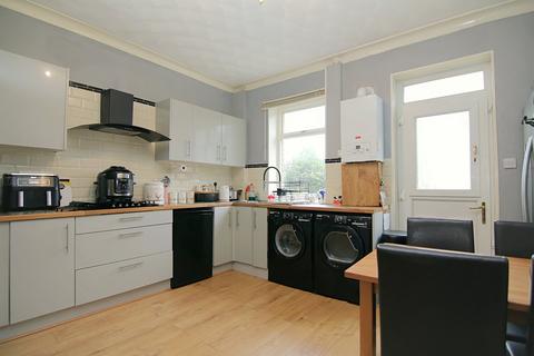 3 bedroom terraced house for sale, Briggs Avenue, Bradford, BD6