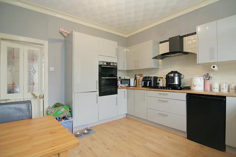 3 bedroom terraced house for sale, Briggs Avenue, Bradford, BD6