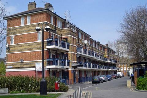 3 bedroom flat to rent, Arnold Estate, London SE1