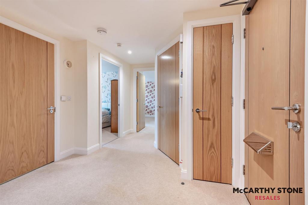 8627293-interior04-800.jpg