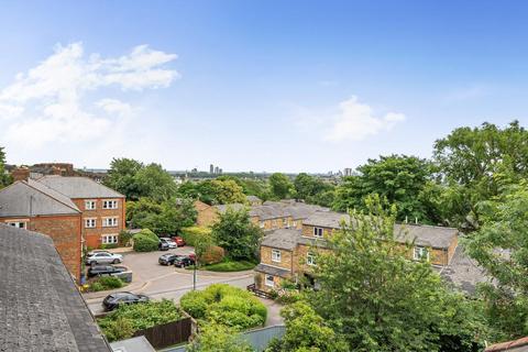 3 bedroom flat for sale, Cheverton Road, Whitehall Park