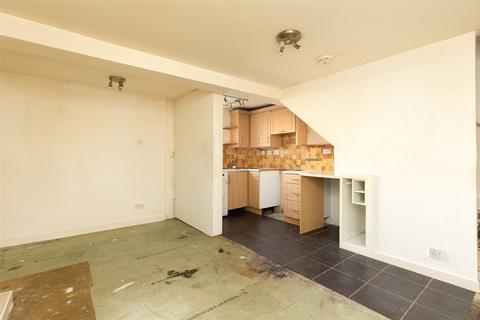 2 Meadow Place, Crieff, PH7 4DU