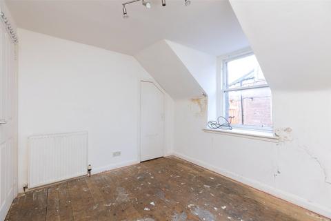 2 Meadow Place, Crieff, PH7 4DU