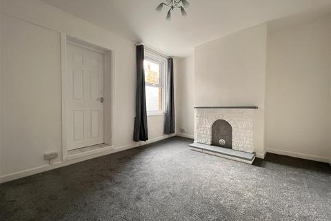 2 bedroom terraced house to rent, Dryden Street, Swindon SN1