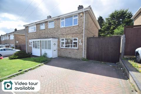 3 bedroom semi-detached house to rent, Beaconsfield, Luton, Bedfordshire, LU2 0RW