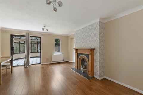 4 bedroom detached house for sale, Siskin Gardens, Paddock Wood