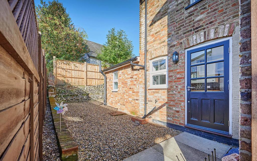 Courtyard Rear Garden