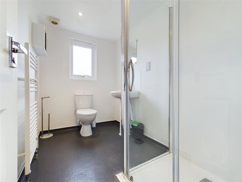 Bathroom-Flat-To-Ren