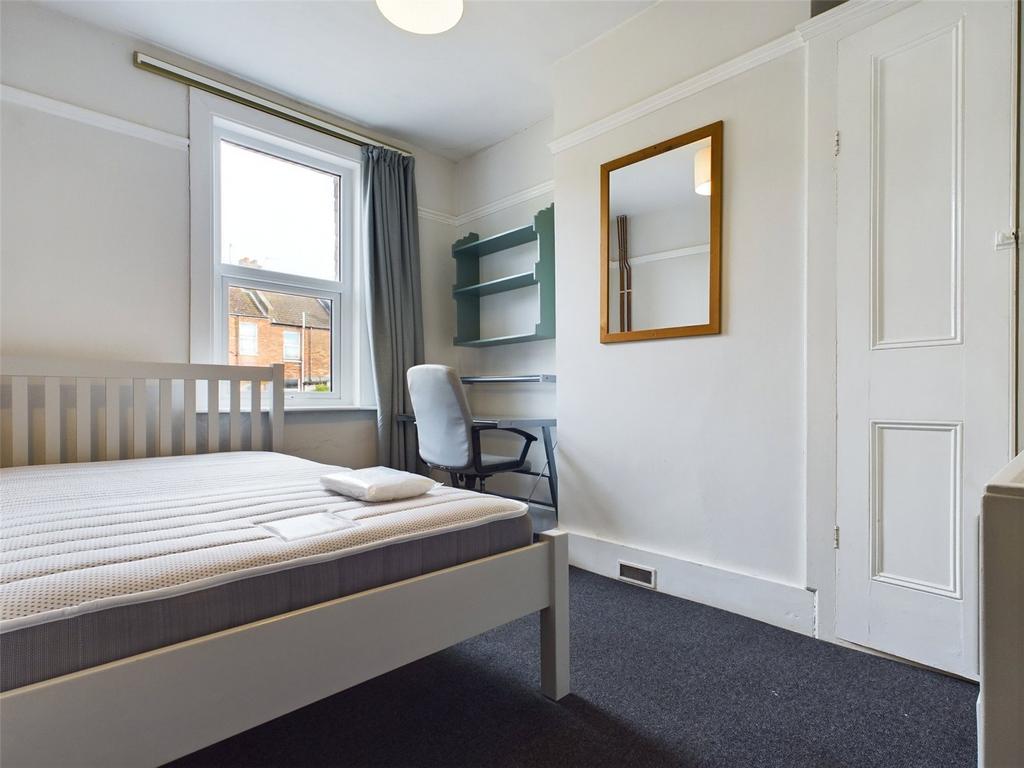 Bedroom-Flat-To-Rent