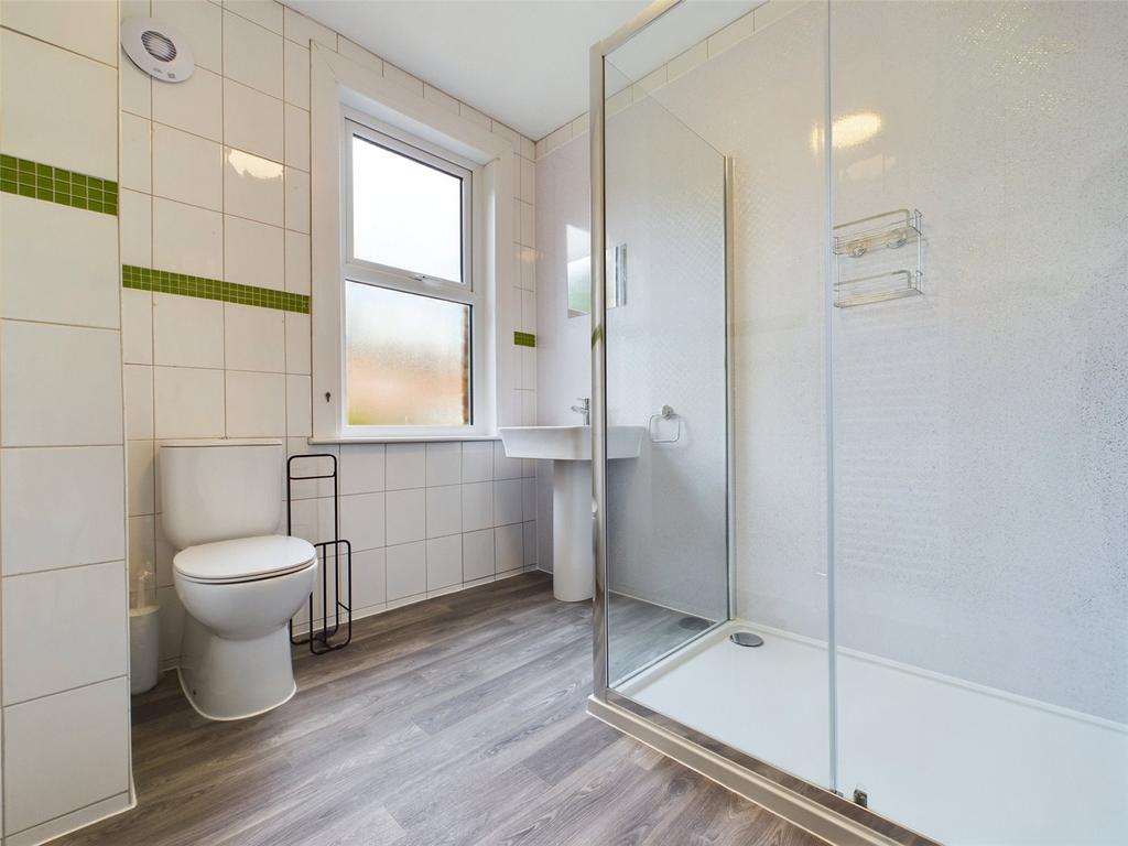 Bathroom-Flat-To-Ren