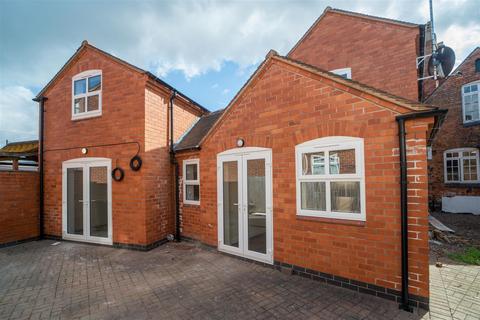 1 bedroom house to rent, The Green, Ashby-De-La-Zouch LE65