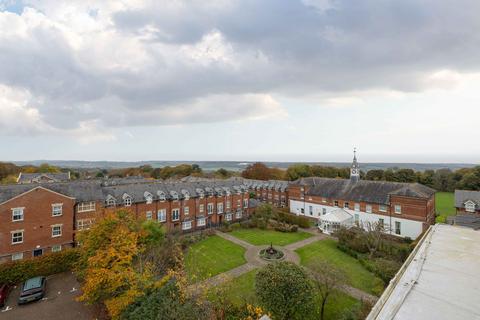 2 bedroom flat for sale, Godfrey Gardens, Chartham, CT4