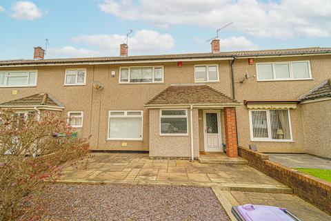 3 bedroom terraced house for sale, Caernarvon Crescent, Llanyravon, NP44