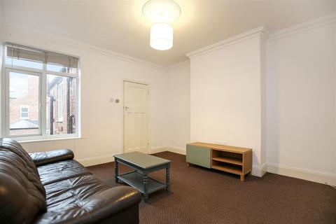 3 bedroom flat to rent, Valley View, Newcastle upon Tyne NE2