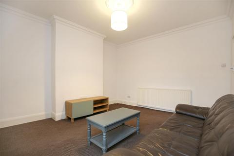 3 bedroom flat to rent, Valley View, Newcastle upon Tyne NE2