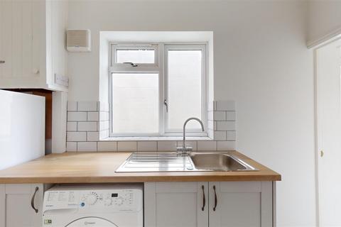 38 Eldon Terrace, Bristol, BS3 4PA