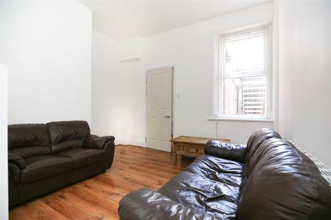 3 bedroom flat to rent, Dinsdale Road, Newcastle Upon Tyne NE2