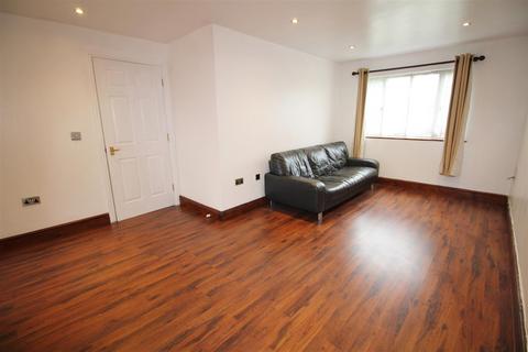 1 bedroom apartment to rent, Armstrong Close, Borehamwood