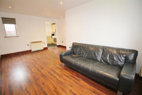 1 bedroom apartment to rent, Armstrong Close, Borehamwood