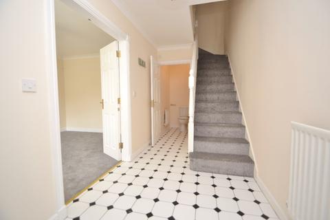 4 bedroom terraced house to rent, Mansion Gate Square, Leeds LS7