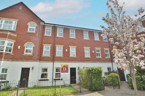 4 bedroom terraced house to rent, Mansion Gate Square, Leeds LS7