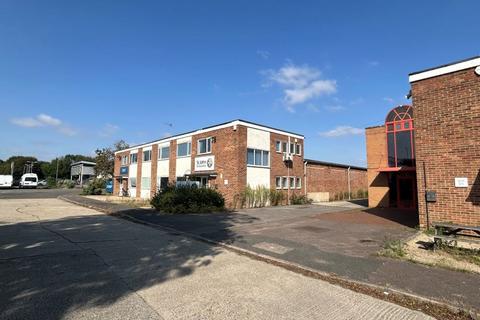 Industrial unit to rent, Unit D2 Telford Road, Bicester, OX26 4LD