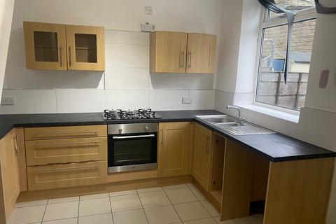 2 bedroom terraced house to rent, Dunham Street, Lees, Oldham, OL4