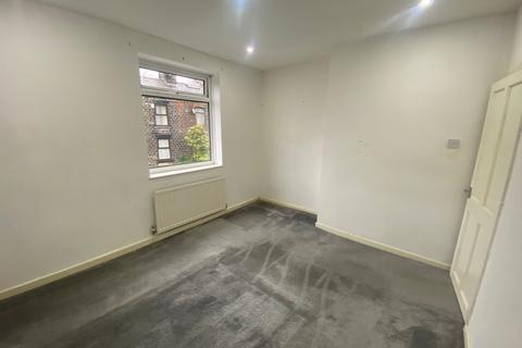 2 bedroom terraced house to rent, Dunham Street, Lees, Oldham, OL4