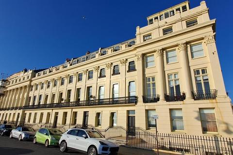 2 bedroom flat for sale, Brunswick Terrace, Hove