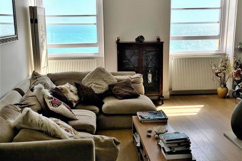 2 bedroom flat for sale, Brunswick Terrace, Hove